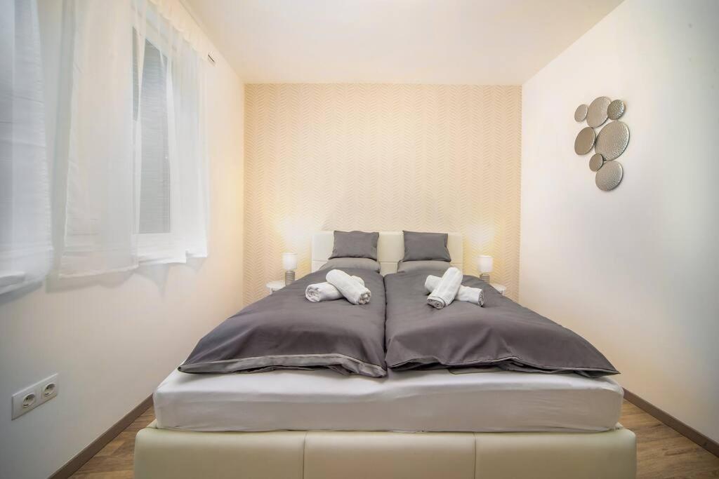 Grace Pine Apartment 1 Budapest Ngoại thất bức ảnh