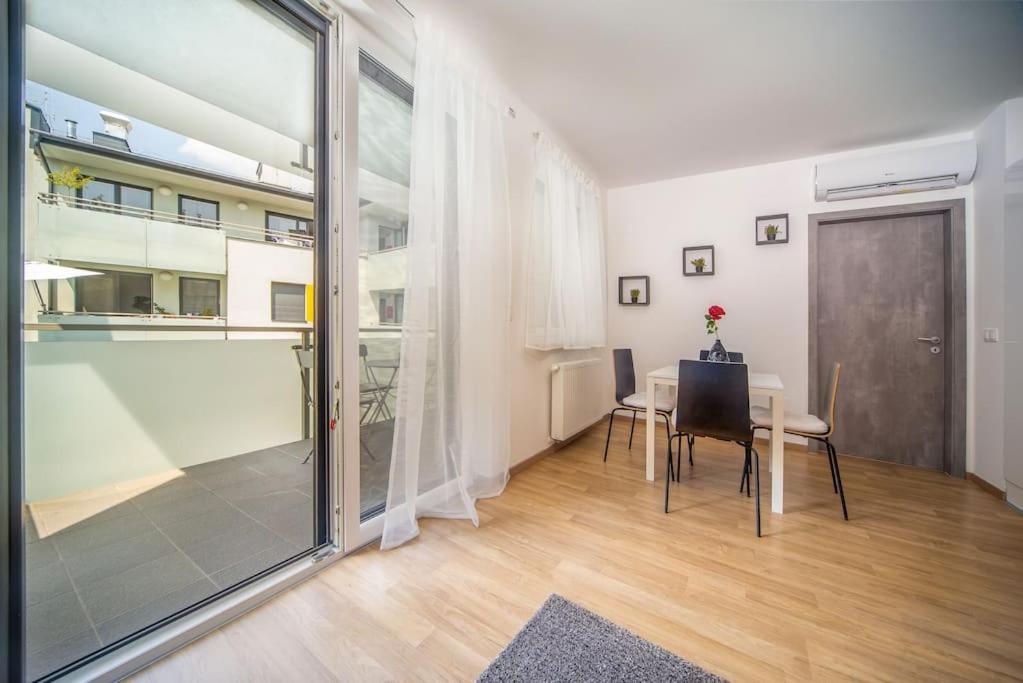 Grace Pine Apartment 1 Budapest Ngoại thất bức ảnh